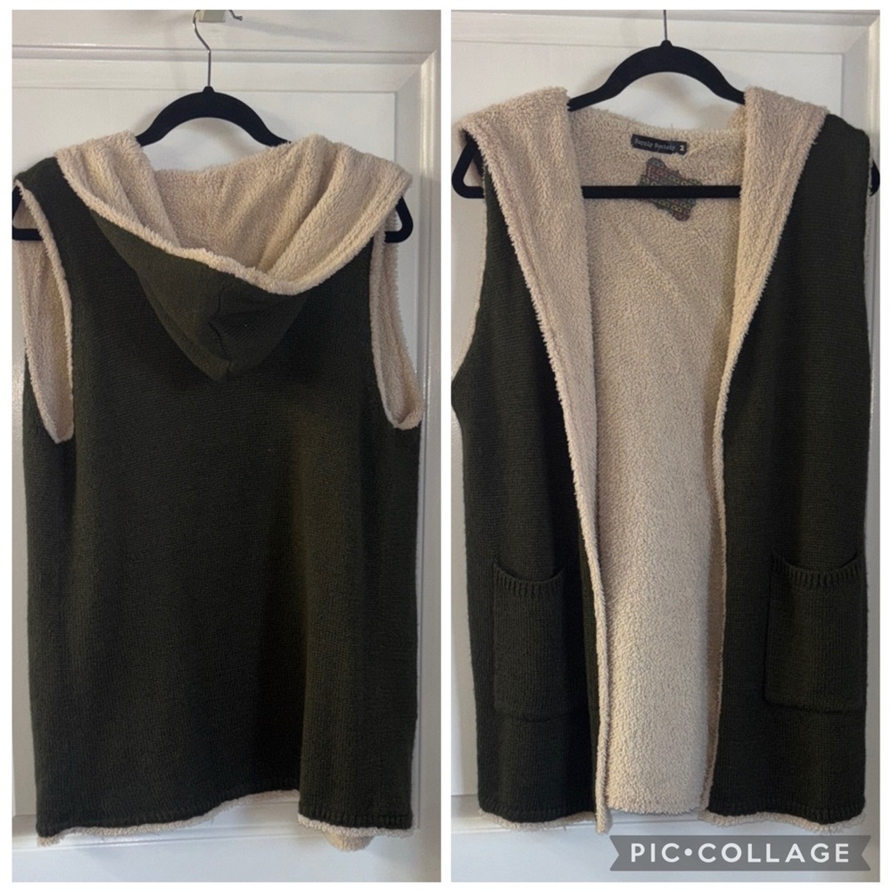 Sherpa Hooded Sweater long Vest in Green and Cream cardigan Boutique M